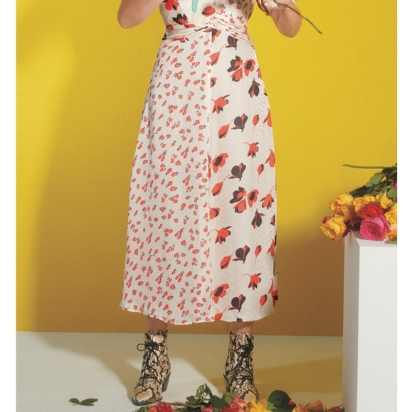 Edgy & Cool Treasure & Bond Booties - Picture 4 of 8